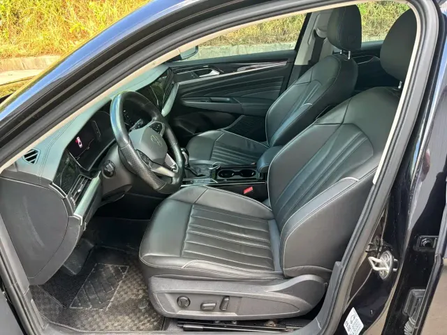 Volkswagen Passat — Фото автомобиля 4