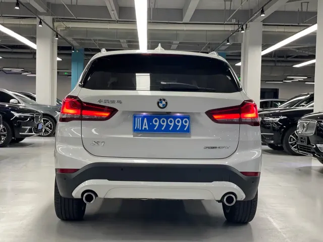 BMW X1 — Фото автомобиля 9