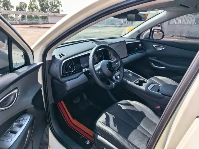 BYD Sealion 05 EV — Фото автомобиля 17