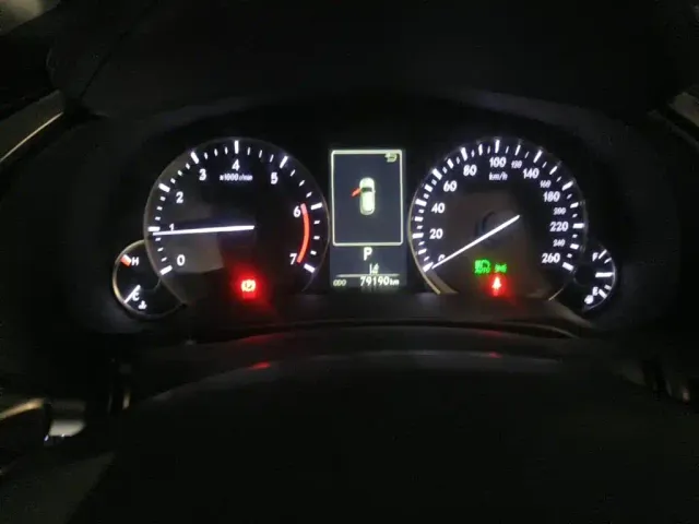 Lexus RX — Фото автомобиля 4