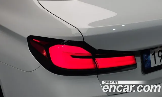 BMW 5 Series G30 — Фото автомобиля 8