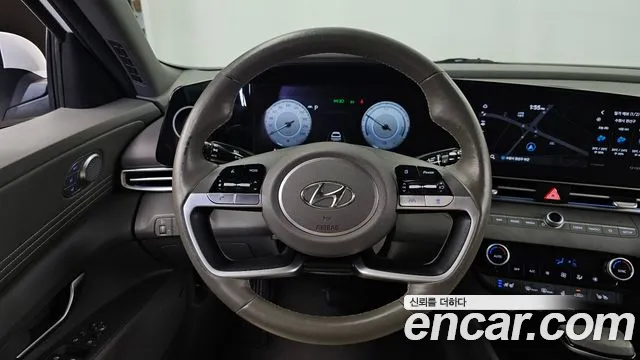 Hyundai AVANTE Inspiration — Фото автомобиля 13