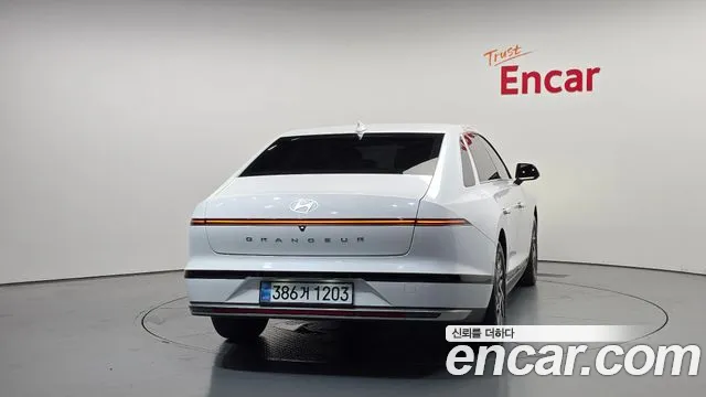 Hyundai Grandeur — Фото автомобиля 4