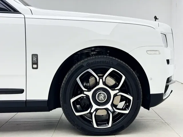 Rolls-Royce Cullinan — Фото автомобиля 10