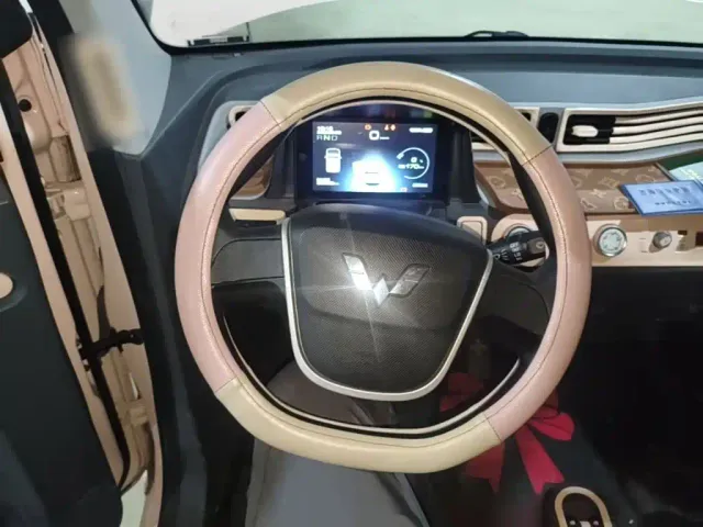 Wuling Hongguang Mini EV — Фото автомобиля 10