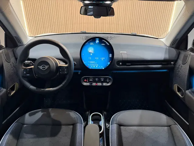 MINI Electric MINI ACEMAN — Фото автомобиля 7
