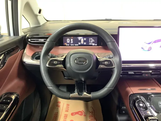 GAC Trumpchi E8 — Фото автомобиля 16