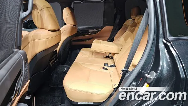 Lexus LX Generation 4 — Фото автомобиля 12