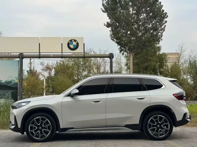 BMW X1 — Фото автомобиля 3