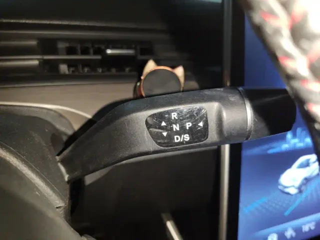Nezha Auto Nezha V 2021 Long Range Entertainment Upgrade — Фото автомобиля 13