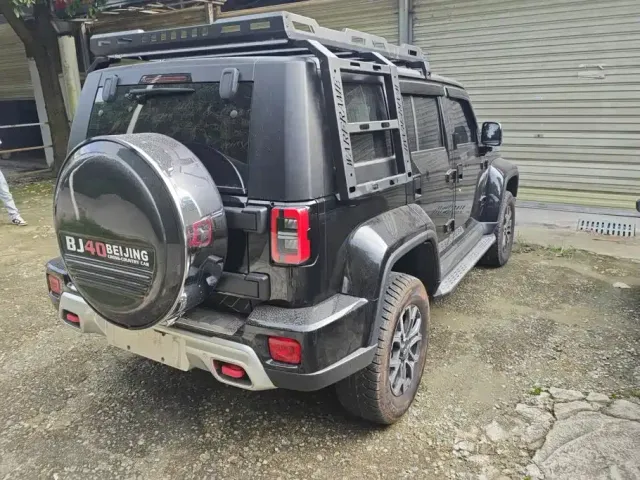 BAIC ORV Beijing Offroad BJ40 2024 2.0T Urban Hunter Glory Edition — Фото автомобиля 3