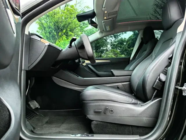 Tesla Model Y — Фото автомобиля 7