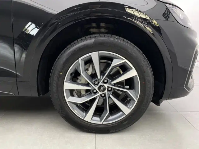 Audi Q5L — Фото автомобиля 7
