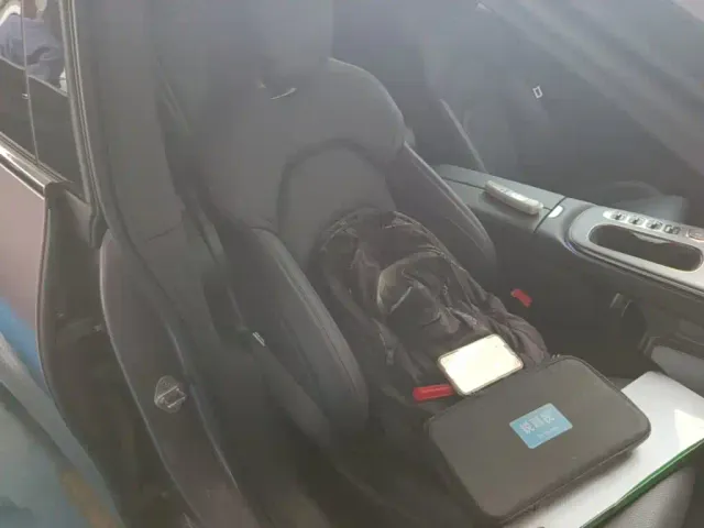 Xiaomi SU7 — Фото автомобиля 24