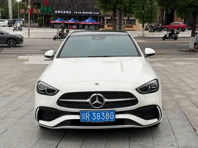 Mercedes-Benz C-Class — Фото автомобиля 2