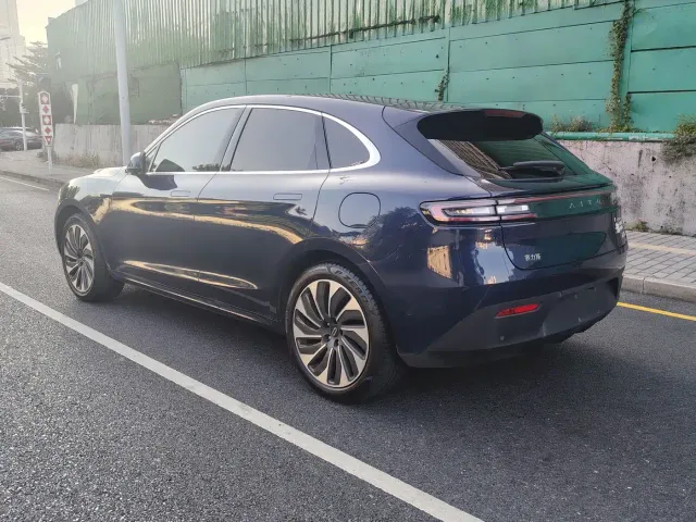 Aito M5 — Фото автомобиля 7