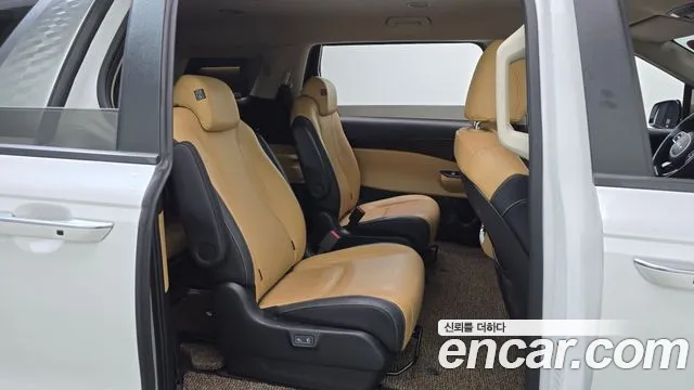 Kia Canival Carnival 4 поколение Дизель 9 мест Prestige — Фото автомобиля 11