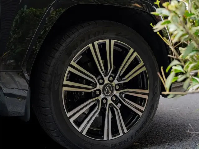 Lexus LX — Фото автомобиля 6