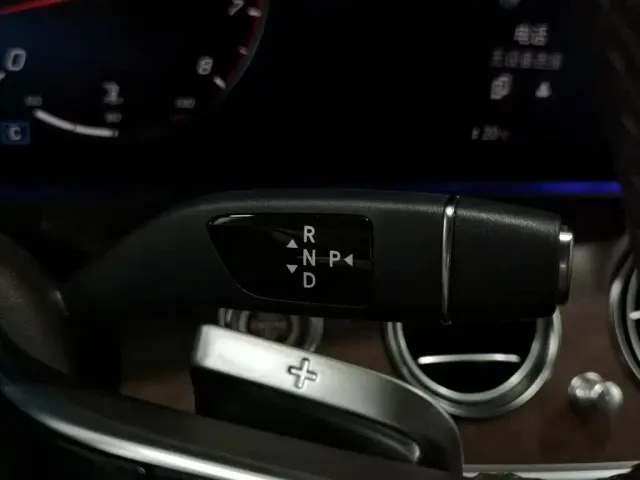 Mercedes-Benz E-Class — Фото автомобиля 13