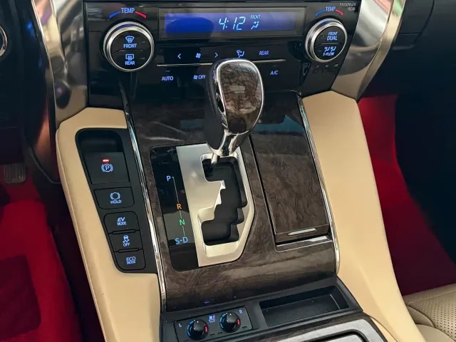 Toyota Vellfire — Фото автомобиля 6