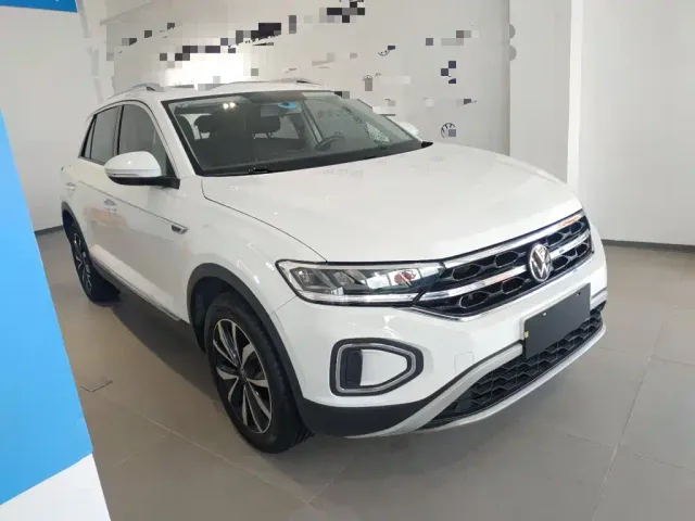 Volkswagen T-Roc — Фото автомобиля 3