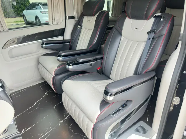 Mercedes-Benz V-Class — Фото автомобиля 11