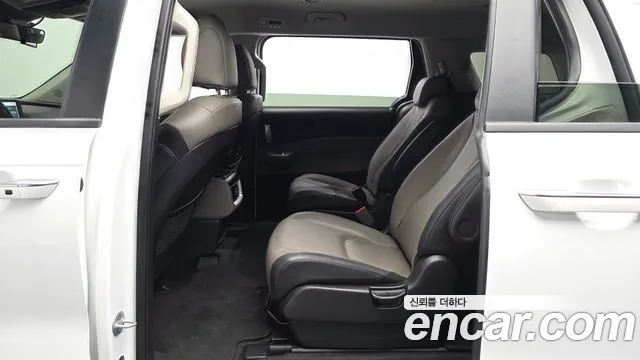 Kia Carnival 4th Gen — Фото автомобиля 16