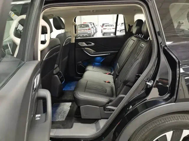 Hongqi Hongqi HS7 PHEV 2024 2.0T PHEV AWD Qichang Edition 7-seater — Фото автомобиля 15