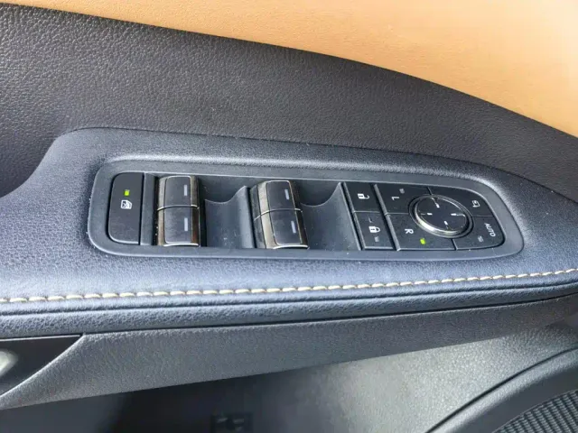 Lexus RX — Фото автомобиля 29