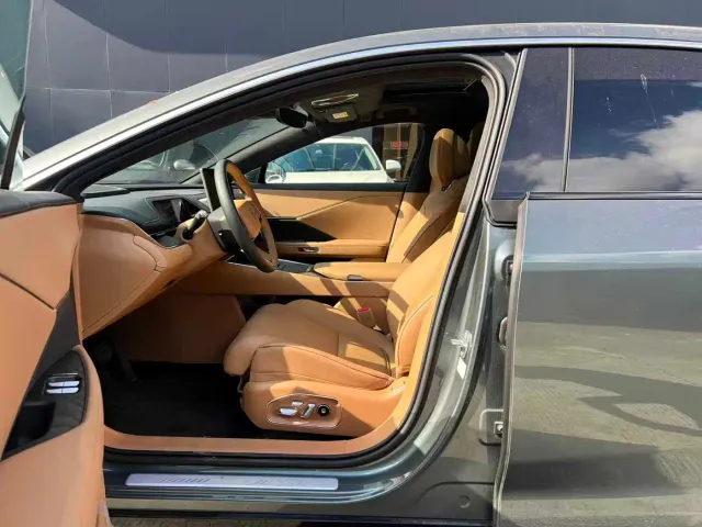 Toyota BoZhi 7 — Фото автомобиля 3