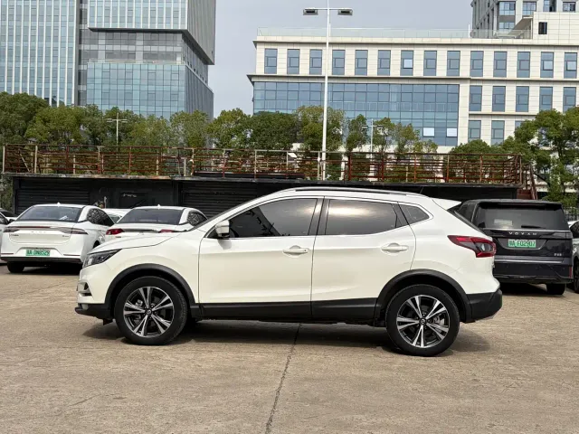 Nissan Qashqai — Фото автомобиля 4