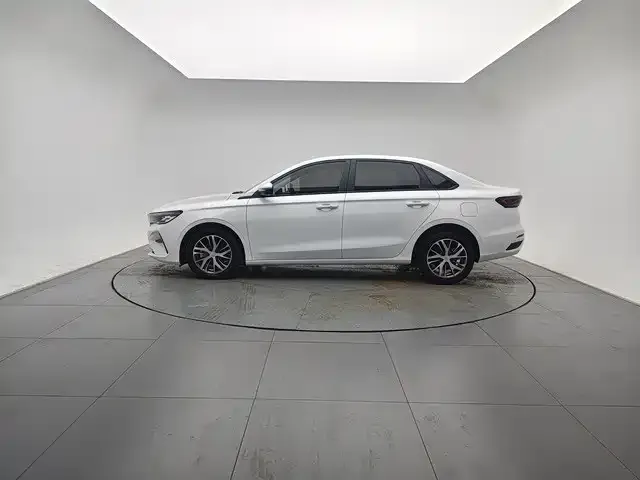 Geely Emgrand — Фото автомобиля 8