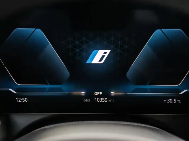 BMW i5 — Фото автомобиля 8