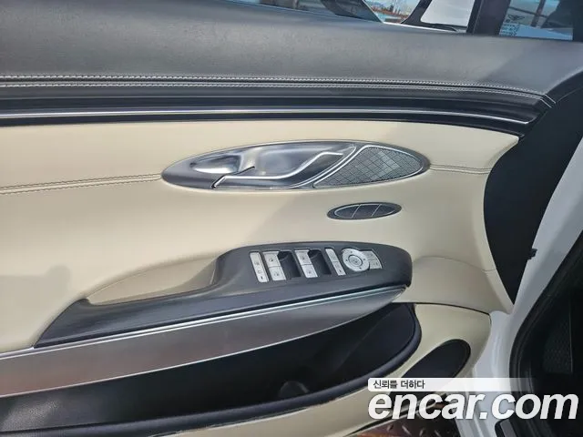 Genesis GV70 — Фото автомобиля 13