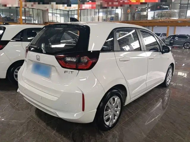 Honda Fit — Фото автомобиля 6