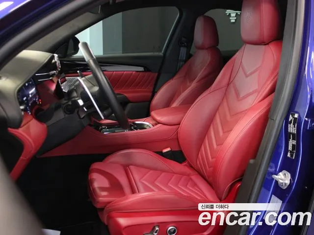 Maserati Grecale — Фото автомобиля 11