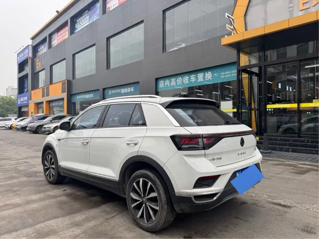 Volkswagen T-Roc — Фото автомобиля 10