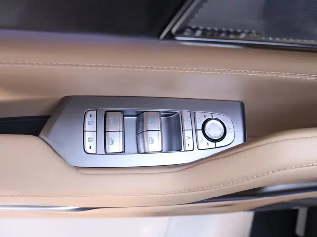 BYD FangChengBao Leopard 8 — Фото автомобиля 17