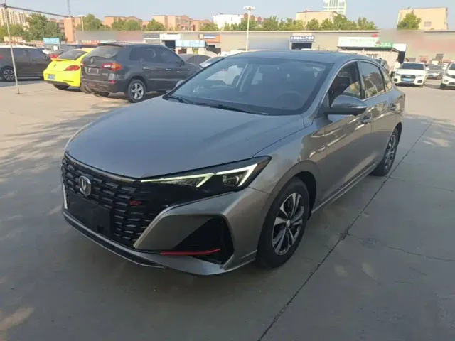 Фотография автомобиля — Changan Eado