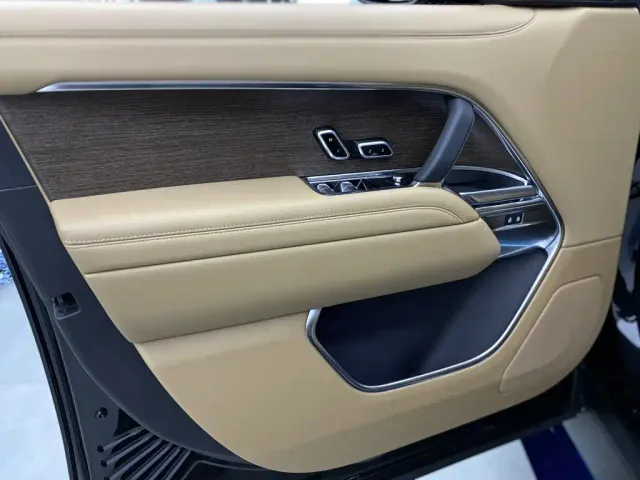 Land Rover Range Rover — Фото автомобиля 10