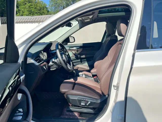 BMW X1 — Фото автомобиля 12