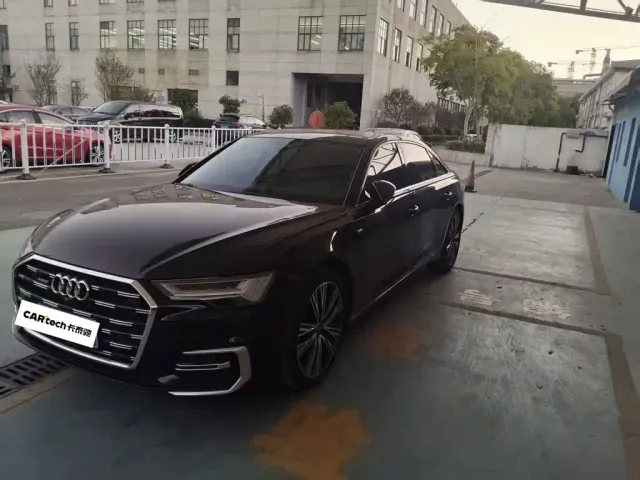 Фотография автомобиля — Audi A6L