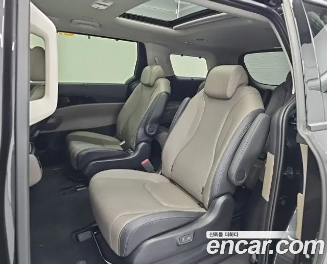Kia Canival Новый Carnival 4 поколение HEV 9 мест Signature — Фото автомобиля 12