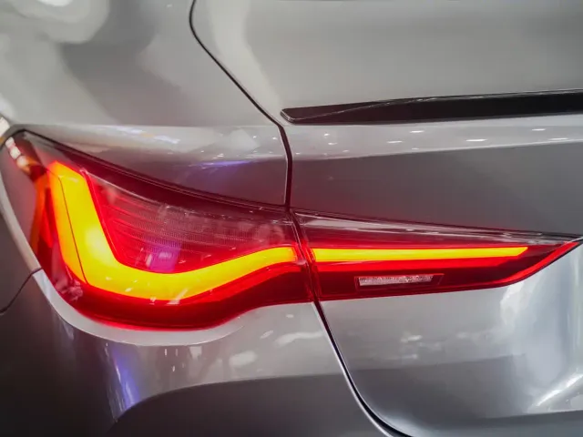 BMW M4 — Фото автомобиля 16