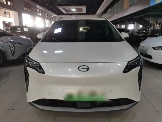 GAC Aion Y — Фото автомобиля 2