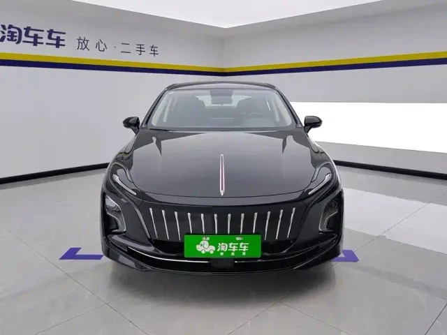 Hongqi E-QM5 — Фото автомобиля 2