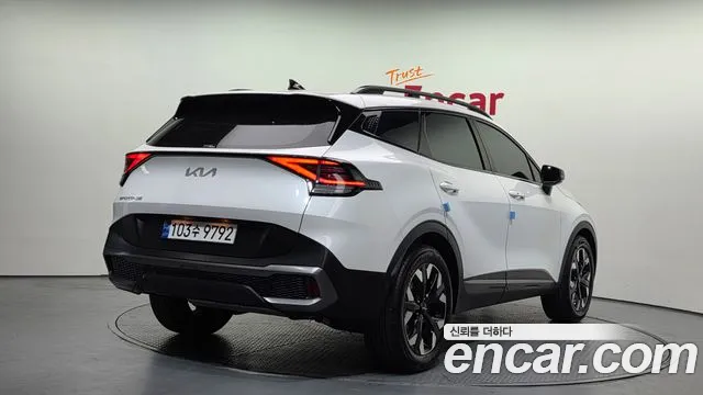 Kia Sportage Sportage 5-е поколение Бензин 1.6 турбо 2WD — Фото автомобиля 2