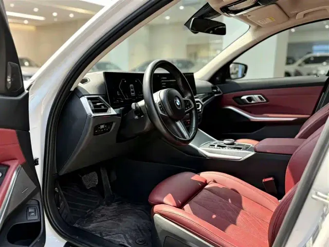 BMW 3 Series — Фото автомобиля 5