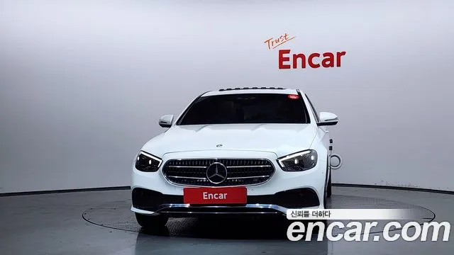 Mercedes-Benz E-Class E-класс W213 E350 4MATIC Avantgarde — Фото автомобиля 3