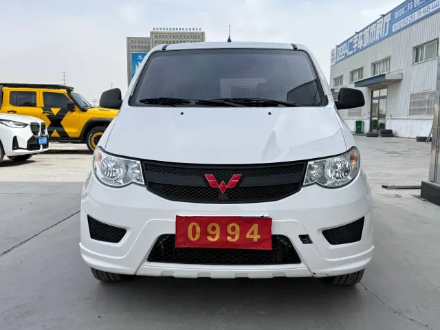 Wuling Hongguang — Фото автомобиля 2